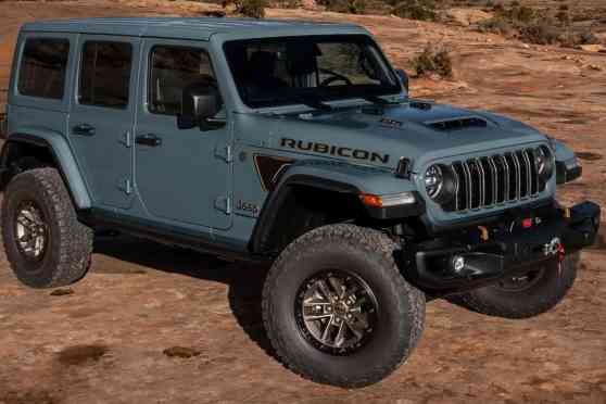 Surprise! Jeep brings back HEMI-powered Wrangler Rubicon 392 image