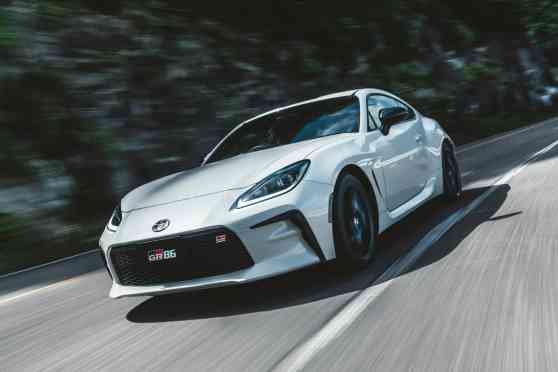 Toyota tweaks 2025 GR86 with handling, suspension upgrades image