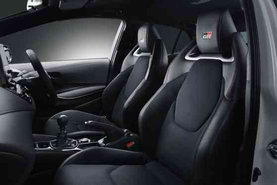 Toyota developing seats that let you workout in traffic image