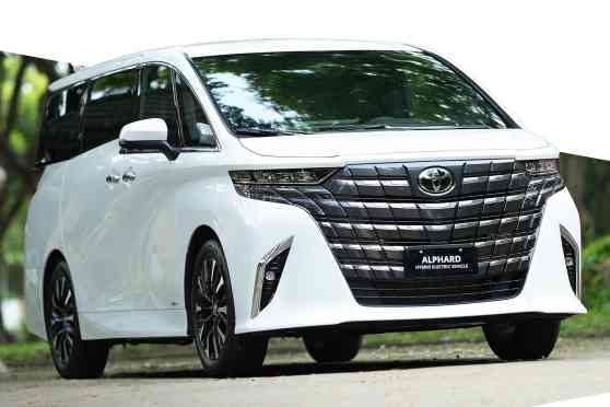 Toyota and Lexus PH dropping the prices of their hybrids image