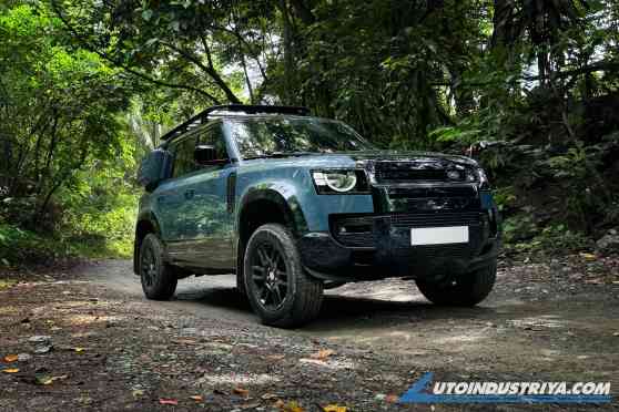 2024 Land Rover Defender 110 S P300 AWD image