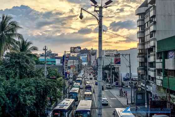 MMDA bans use of their lamp posts for commercial ads image