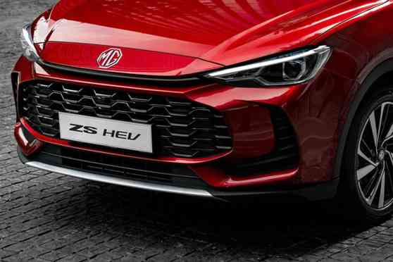MG teases all-new ZS HEV ahead of world premiere image