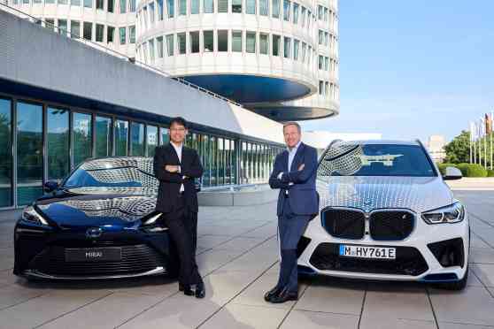 BMW to launch hydrogen-powered vehicle in 2028 with Toyota's help image
