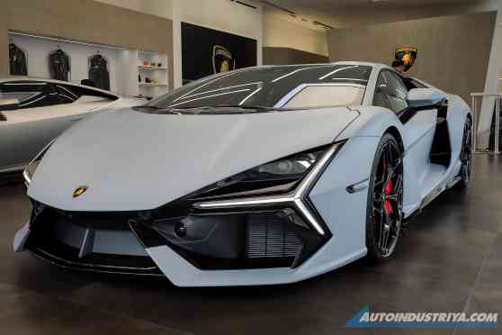 1015 HP Lamborghini Revuelto V12 PHEV quietly arrives in PH image