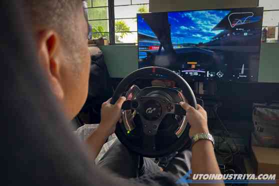 Can sim racing help me get better on the road and track? image