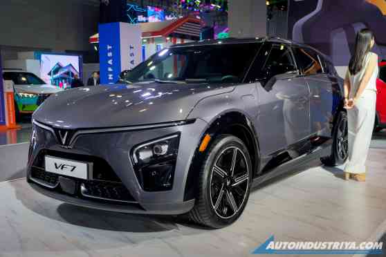 2025 VinFast VF 7 makes PH debut with up to 431 km of range image