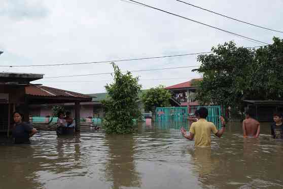 Flood control and Laguna de Bay image