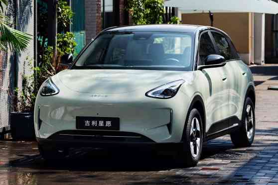 This cute EV from Geely wants to fight BYD Dolphin image