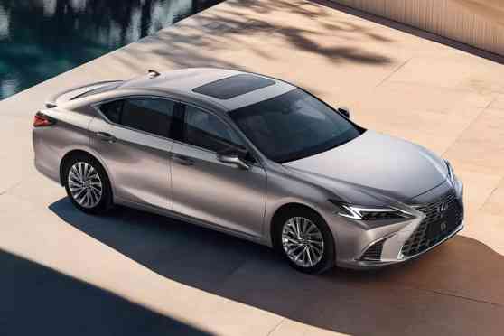 Seventh-generation Lexus ES gets second facelift for 2025 image