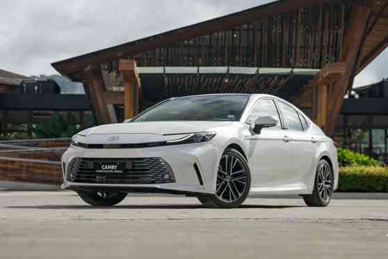 Toyota quietly launches 2025 Camry HEV image