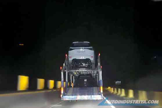 Spotted: New 2025 Isuzu mu-X seen on STAR Tollway image