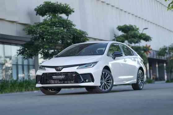 Toyota PH quietly launches 2025 Corolla Altis GR-S HEV image