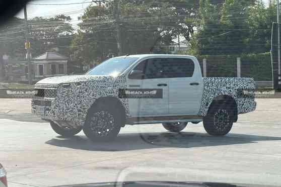 Here are more pictures of the all-new Toyota Hilux image
