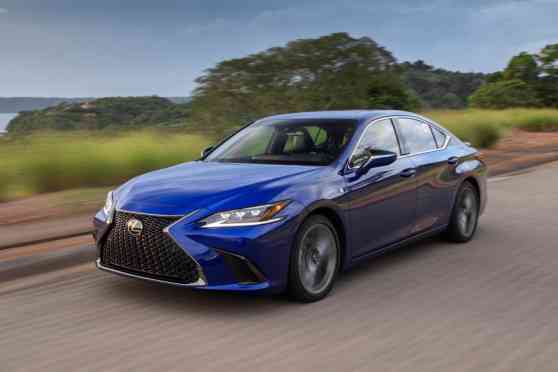 Lexus PH offering exclusive deals on select models this January image