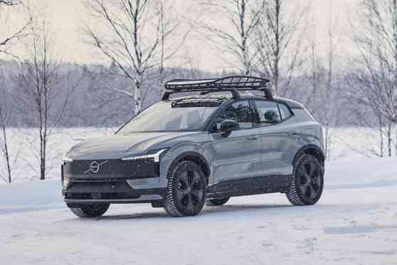 Volvo launches EX30 for outdoors with new Cross Country version image