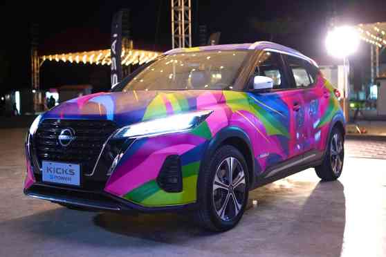Nissan Kicks e-Power transformed into a moving street art image