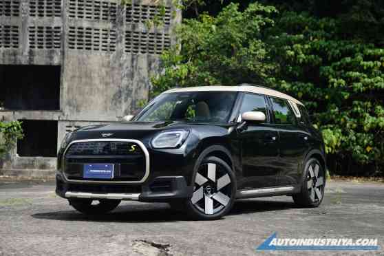 2025 Mini Countryman Cooper SE All4 Electric image