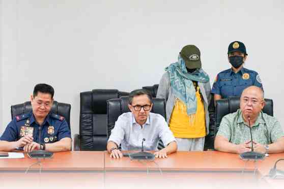 DOTr, LTO and PNP team up vs fixers, warns up to 12-year jail time image