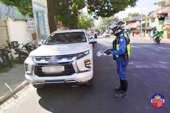 MMDA lists Top 20 traffic violations by motorists image