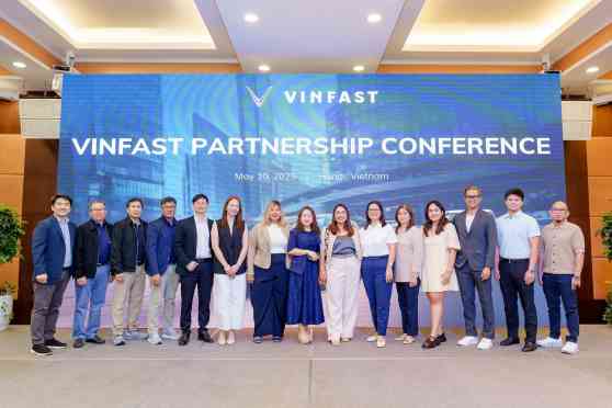 VinFast signs collab agreements with four service partners in PH image