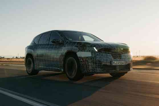 2026 BMW iX3 can do up to 800 km, 400kW maximum charging image
