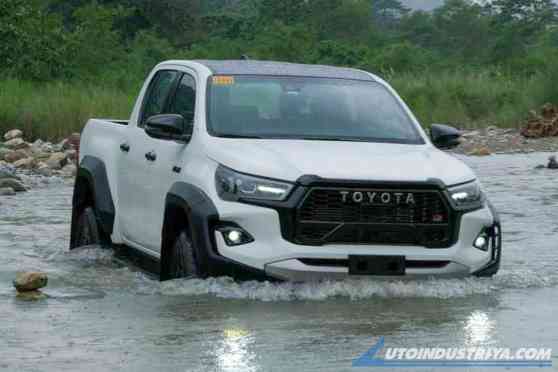 Toyota Hilux has big price increase for select variants in PH image