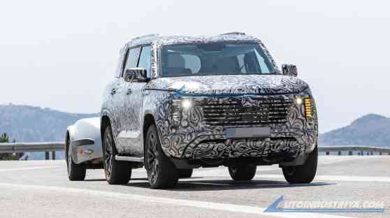 Spied: Is this the all-new 2026 Mitsubishi Pajero? image