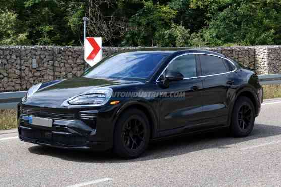 SPIED: Here's your first look at Porsche Cayenne EV Coupe image