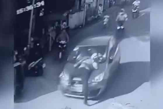 DOTr revokes driver's license of lawyer for running over enforcer image