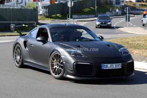 SPIED: Is Porsche bringing back the 911 Slantnose? image
