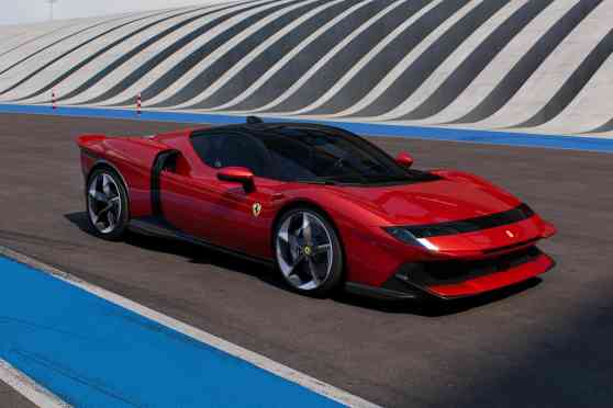 Arrivederci SF90: Ferrari brings back Testarossa name for twin-turbo V8 PHEV image