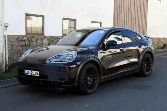 SPIED: Porsche Cayenne EV Turbo GT to get active aero kit? image