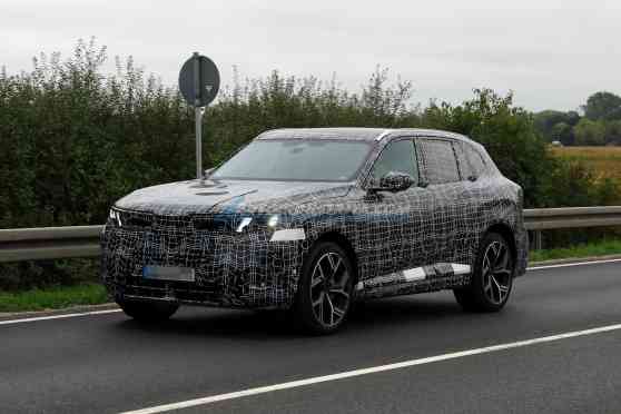 SPIED: Next-gen BMW X5 spotted anew with production lights image