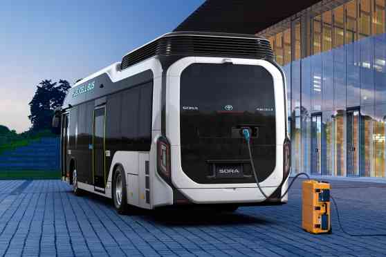 Isuzu, Toyota to roll out jointly developed hydrogen fuel cell bus in 2026 image