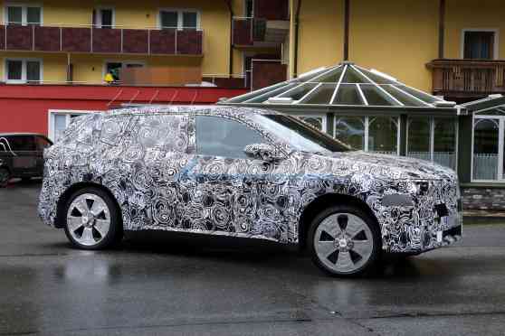 SPIED: All-new BMW iX1 could also get Neue Klasse look image