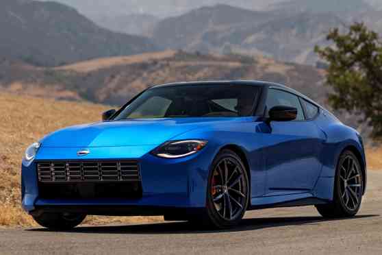 Nissan dealers slashing up to PHP 900K from Z sports car price tag image