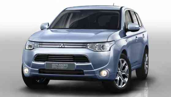 Mitsubishi Outlander PHEV to debut in Paris image