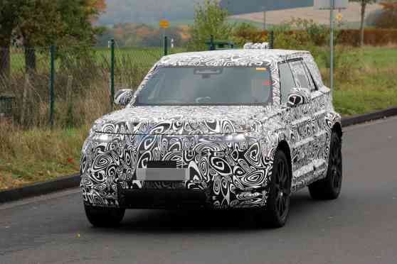 SPIED: Is Land Rover testing a Baby Defender? image
