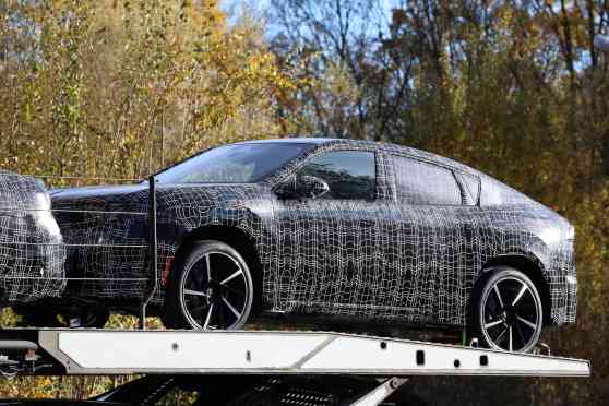 SPIED: All-new BMW iX4 spotted for the first time image