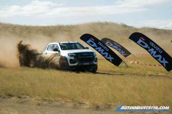 Used and Abused: We go sand dune bashing with the Isuzu D-Max 4x4 in Ilocos image