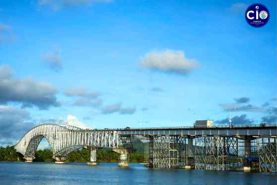Trucks up to 30 tons now allowed to pass San Juanico Bridge image