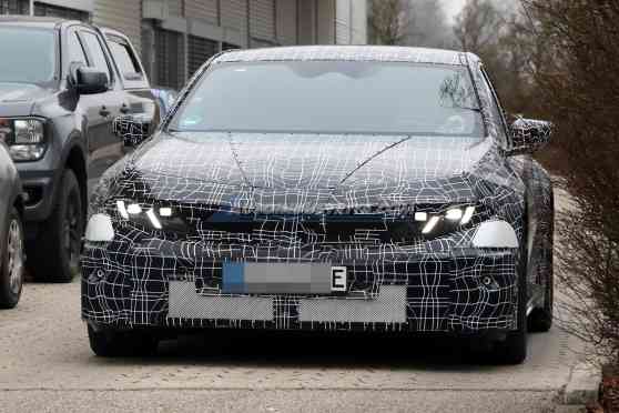 SPIED: All-new BMW M3 EV spotted with production lights image
