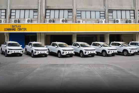 Radar PH turns over RD6 Econ 4WD EV units to Bataan LGU image