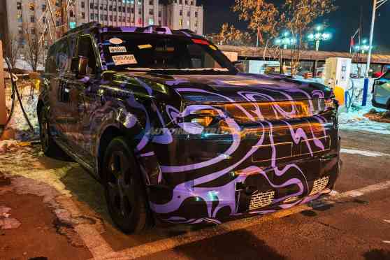 SPIED: We spot the all-new Land Rover Freelander in China image