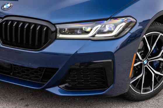 BMW recalling about 575,000 vehicles worldwide due to fire risk image