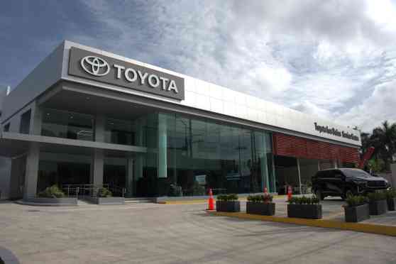 Toyota PH opens 6,000 square meter Los Ba&ntilde;os Service Center image