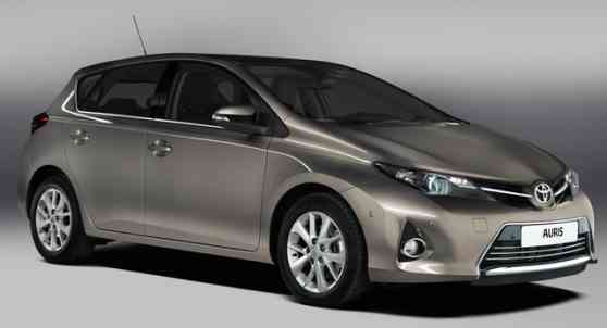 Paris 2012: Toyota introduces the Auris image