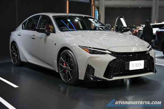 BIMS 2026: Refreshed Lexus IS 300h combines hybrid tech with sleek looks image