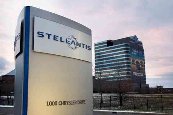 Stellantis issues tickets on employees parking competitor vehicles at HQ image